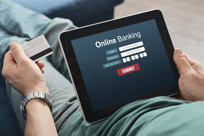 Xu thế online banking vẫn là một xu hướng lớn trong ngành ngân hàng. Ảnh: TL