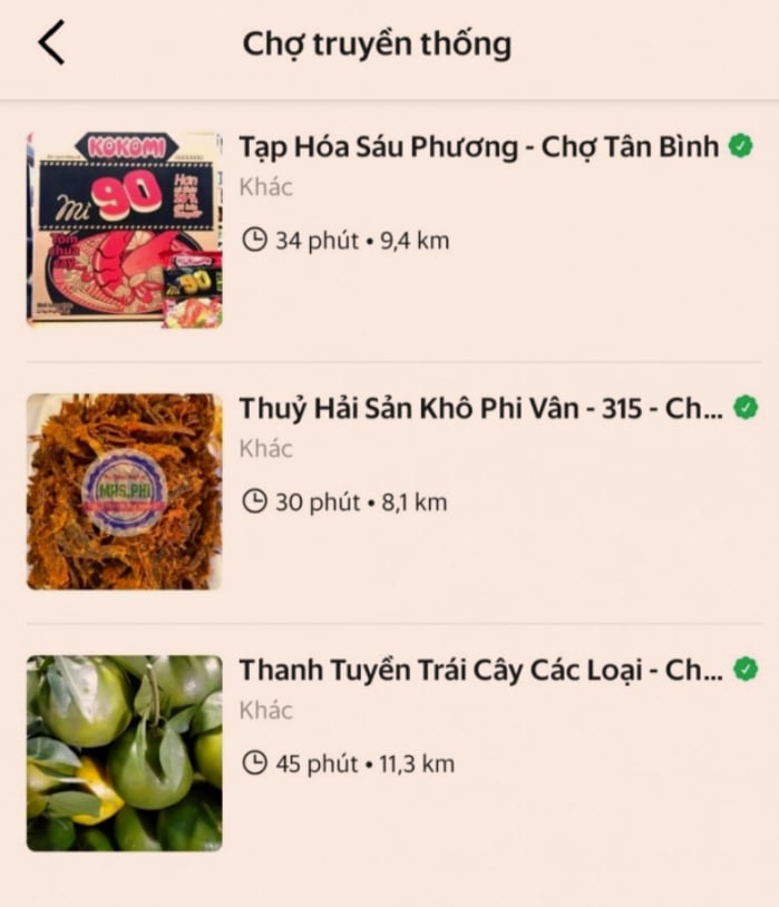 Các gian hàng chợ truyền thống trên GrabMart khá ít sự lựa chọn.