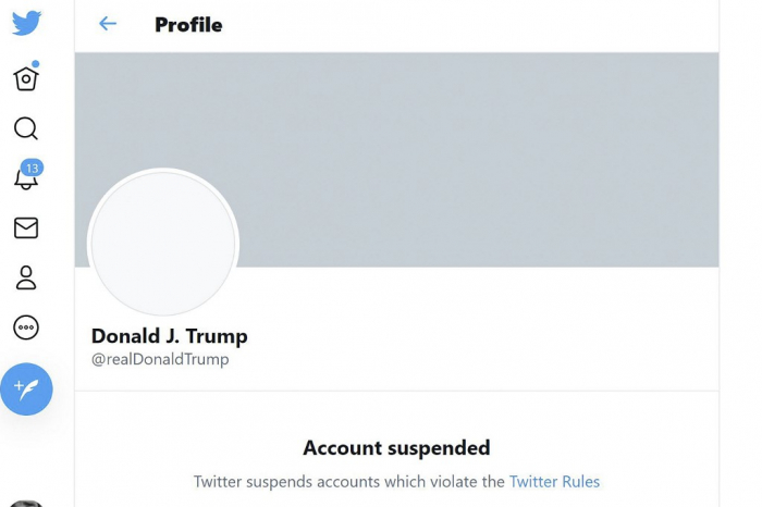 Tài khoản mạng xã hội của ông Trump bị Twitter khóa vĩnh viễn sau hàng loạt phát ngôn sai sự thật.