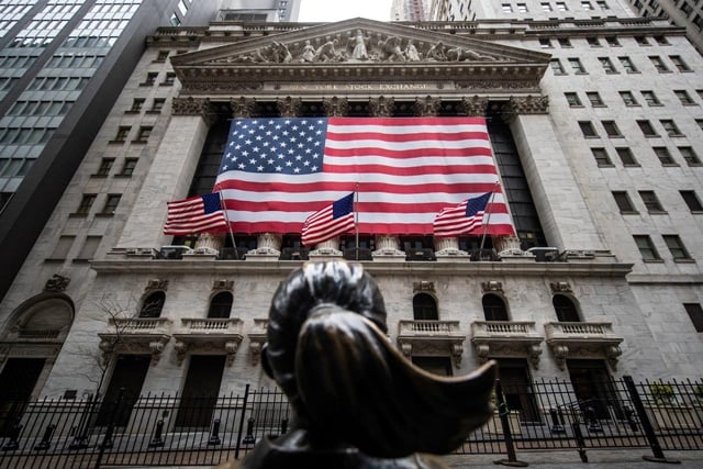 Wall Street lên cao kỷ lục ngày ông Joe Biden nhậm chức. Ảnh: Reuters