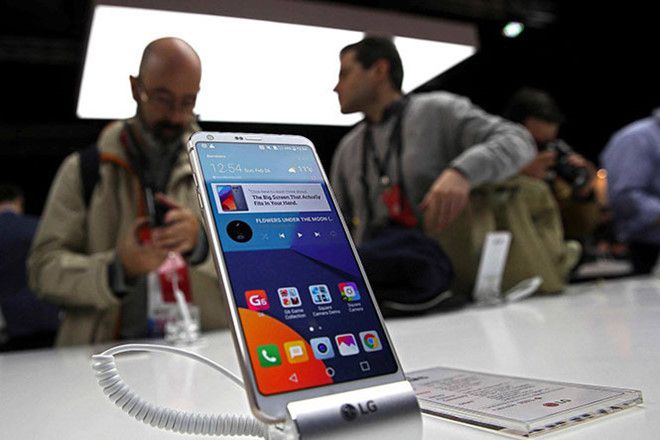 Mảng kinh doanh smartphone thuộc LG Electronics, hãng đã tụt từ vị trí thứ 4 trên toàn cầu xuống thứ 9 xét về thị phần.