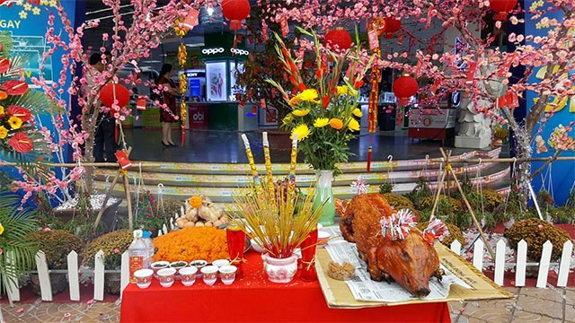 Lễ khai trương đầu năm được xem như một trong nhiều tập tục, nghi thức trong chuỗi sự kiện ăn Tết của người Việt, (Ảnh: Internet)
