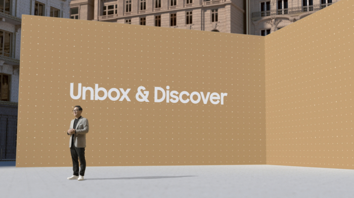 Đại diện Samsung tại sự kiện công nghệ Unbox & Discover. Ảnh:Samsung.