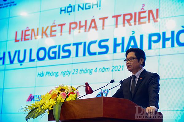 TS. Vũ Tiến Lộc, Chủ tịch VCCI phát biểu tại Hội nghị sáng nay 23/4.