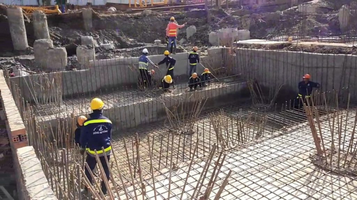 Có tới 68% số doanh nghiệp cho biết phải hủy bỏ hoặc trì hoãn kế hoạch kinh doanh do gặp khó về thủ tục đất đai.