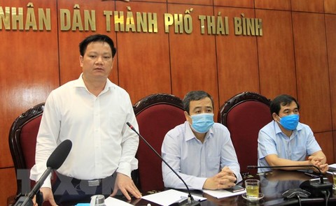 Cuộc họp phòng chống dịch covid sáng nay, tỉnh Thái Bình đã đi đến thống nhất giãn cách xã hội. Ảnh: TTX