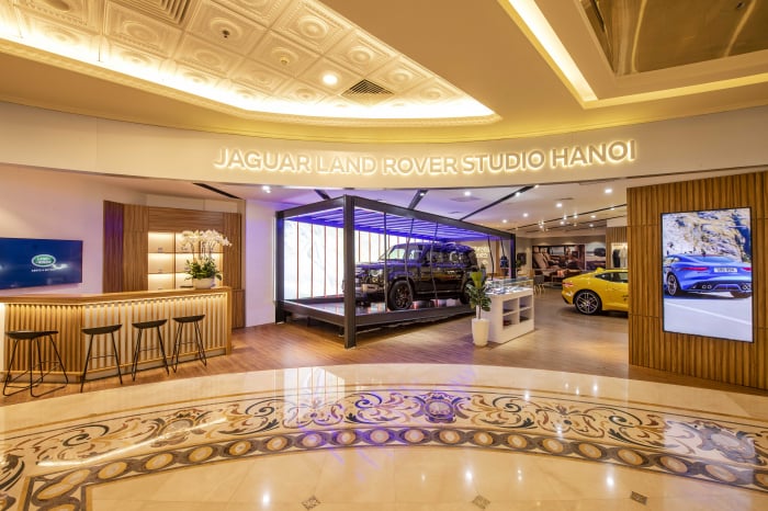 JLR showroom Trang Tien 39