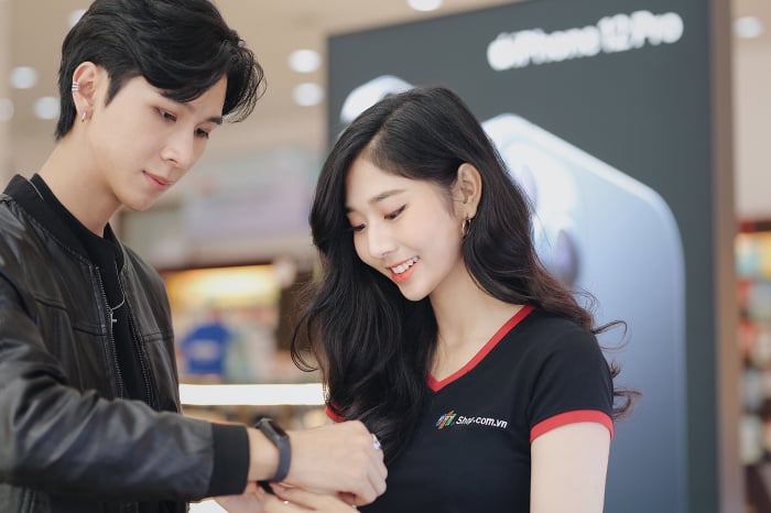 Hệ thống FPT Shop đã nhanh chóng triển khai chương trình đặt trước Xiaomi Mi Smart Band 6 với quà tặng là cân thông minh Mi Smart Scale. Ảnh:FPT.