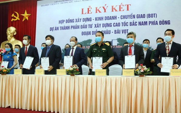 Cty TNHH Hòa Hiệp có địa chỉ tại Tp Vinh, Nghệ An là nhà thầu đứng đầu Liên danh trúng thầu gói dự án cao tốc Bắc Nam đoạn Diễn Châu - Bãi Vọt.