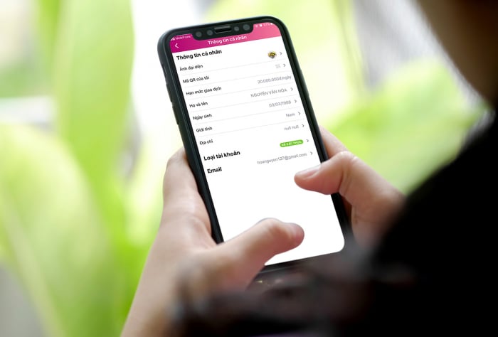 Hiện nay, nhiều dịch vụ, ứng dụng yêu cầu người dùng xác thực thông tin cá nhân. Ảnh: TL.