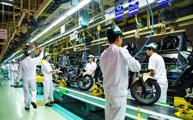 PMI đánh giá, ngành sản xuất Việt Nam tháng 5 tăng trưởng yếu nhất trong 3 tháng do Covid-19. Ảnh: T.L
