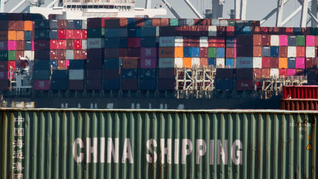 Thế giới đối mặt với khủng hoảng thiếu container mới. Ảnh: CNBC.