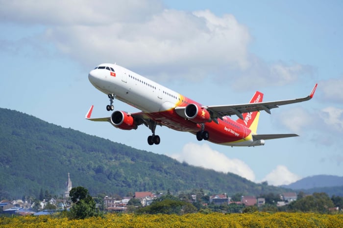 Mừng ngày Gia đình Việt Nam, Vietjet dành tặng 3 ngày vàng từ 28/6 đến 30/6/2021 khuyến mãi với hàng trăm ngàn vé chỉ từ 0 đồng. Ảnh: TL.