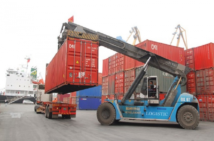 Việc lập Tổ công tác của liên Bộ Giao thông Vận tải và Công thương để rà soát và tháo gỡ các khó khăn của ngành logistics hiện nay là cần thiết. Ảnh: T.L