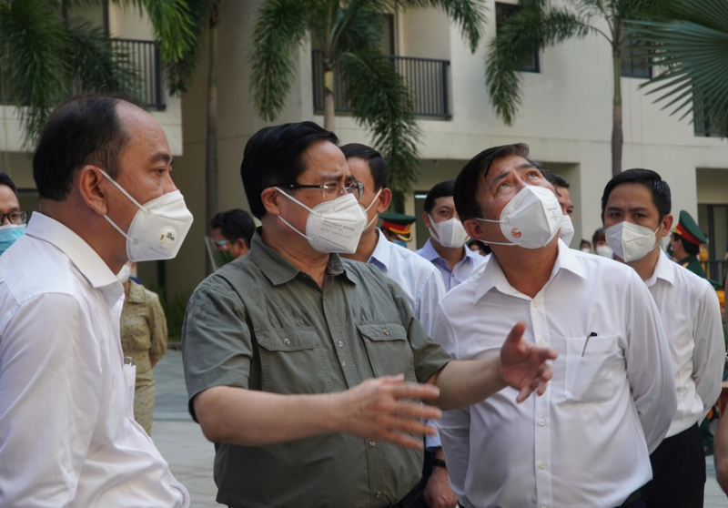 Thủ tướng Phạm Minh Chính trong lần kiểm tra công tác phòng, chống dịch tại TP.HCM. Ảnh: T.L
