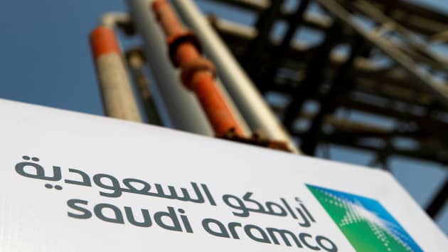 Nhu cầu về dầu tăng khiến lợi nhuận quý 2 của Aramco tăng gần 300%. Ảnh: Reuters.