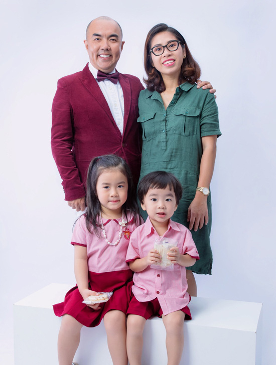 Gia đình nhỏ của Quốc Thuận. Ảnh: NVCC
