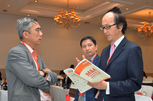 Các chuyên gia dự báo thị trường M&A Việt Nam năm 2021 sẽ ở mức 4,5-5 tỷ USD, và đạt mức 7 tỷ USD vào năm 2022. Hoạt động M&A sôi nổi cũng giúp Việt Nam nhận được sự quan tâm nhiều hơn của các nhà đầu tư ngoại. Ảnh: T.L.