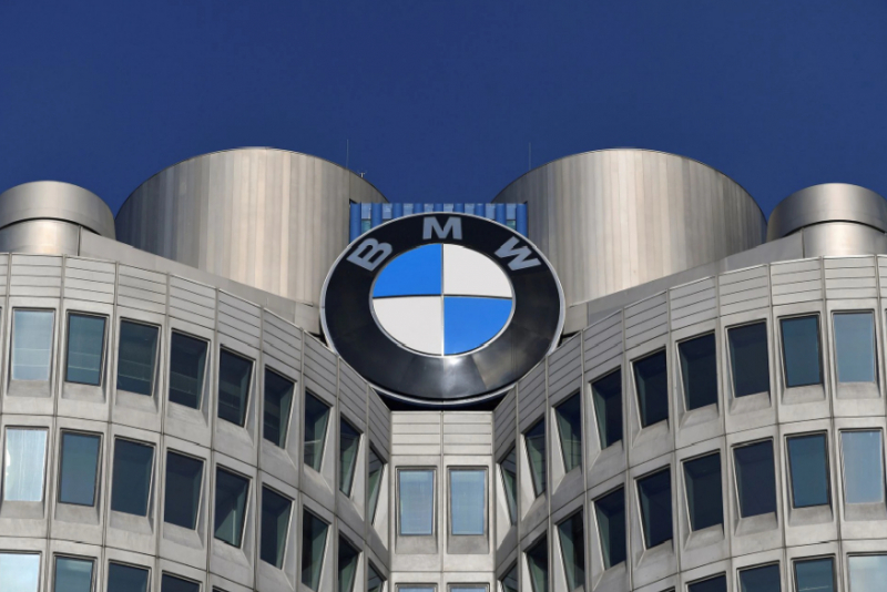 BMW nâng dự báo lợi nhuận lên 9,5%-10,5%. Ảnh: Reuters.