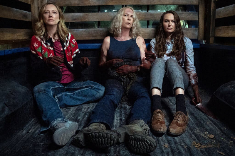 Từ trái qua, Judy Greer, Jamie Lee Curtis và Andi Matichak trong