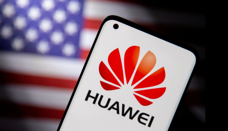Biden ký luật thắt chặt các hạn chế của Mỹ với các công ty như Huawei hay ZTE. Ảnh: Reuters.