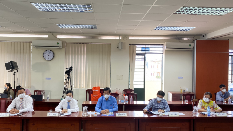 Các đại biểu có mặt trực tiếp tại Hội thảo khoa học Tư tưởng kinh doanh của Lương Văn Can