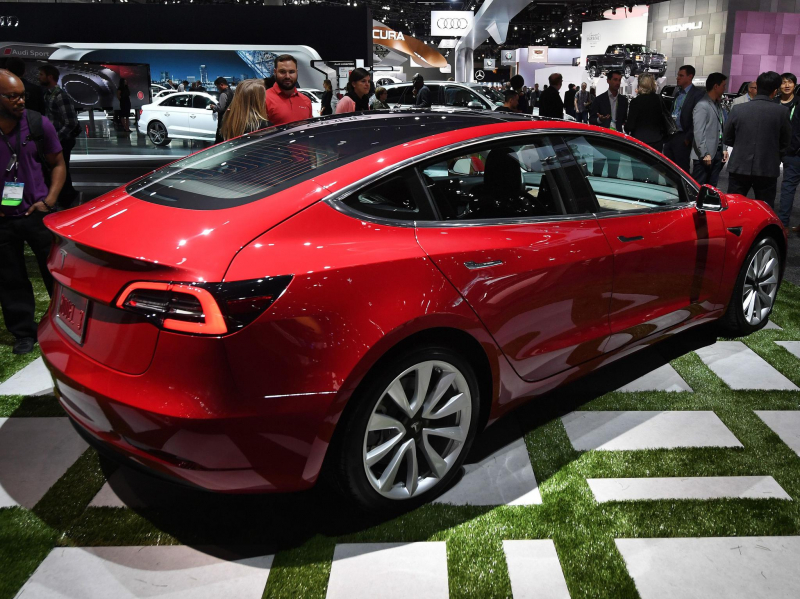 Mẫu xe điện ăn khách bậc nhất thế giới Tesla Model 3. Ảnh: TL.