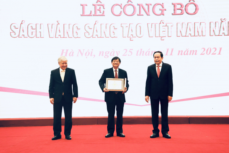 GS.TS Vũ Văn Hiền trong Lễ Công bố Sách vàng Sáng tạo Việt Nam năm 2021. Ảnh: DNT.