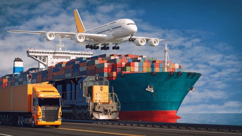 Logistics Việt Nam chưa có doanh nghiệp nội địa đủ mạnh để cạnh tranh với các hãng ngoại. Ảnh: T.L.