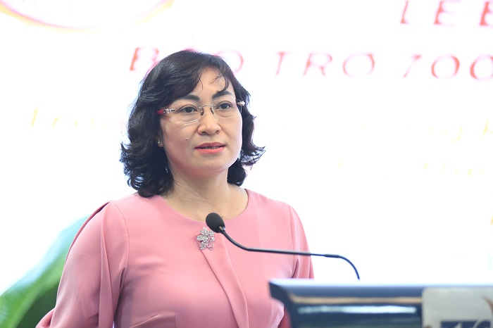 Bà Phan Thị Thắng - Phó chủ tịch UBND TP.HCM ghi nhận và tự hào về tấm lòng nhân ái của các doanh nhân thuộc Hội Doanh Nhân Trẻ Việt Nam. Ảnh: PV