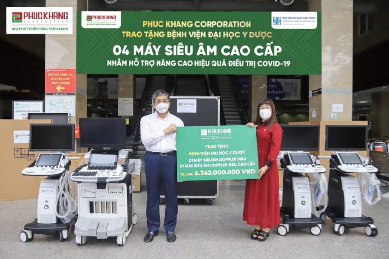 CEO Thanh Mẫu tặng máy siêu âm cao cấp cho Bệnh viện Đại học Y Dược TP.HCM