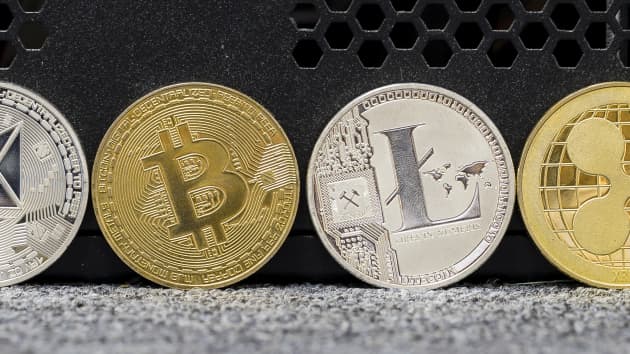 Bitcoin giảm sâu, mất mốc 40.000 USD. Ảnh: CNBC.