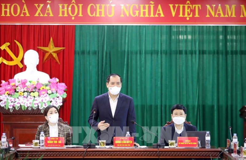 Phó Chủ tịch Thường trực UBND tỉnh Lạng Sơn Dương Xuân Huyên phát biểu tại buổi làm việc