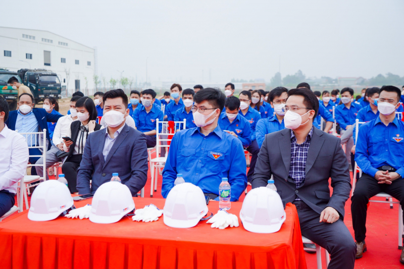 Ông Hoàng Công Đoàn, Chủ tịch HĐQT Công ty Cổ phần Đầu tư Sông Thao tham gia Lễ khởi công dự án với Chủ đầu tư CNCGroup