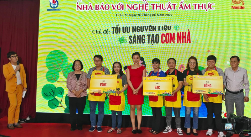 3 đội đoạt giải cao nhất cuộc thi. Ảnh: PV