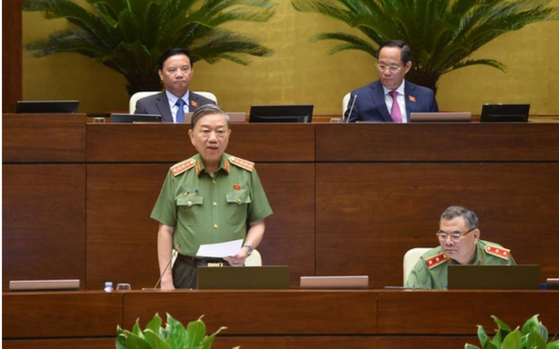 Bộ trưởng Bộ Công an Tô Lâm trả lời chất vấn các Đại biểu Quốc hội.
