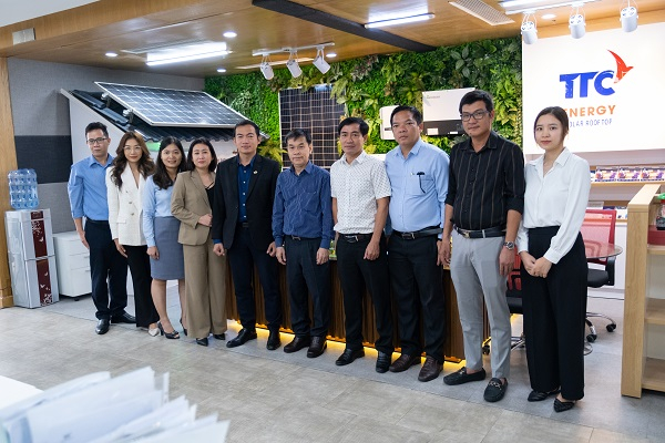 Đoàn thẩm định số 35 của Hội Doanh nhân trẻ Việt Nam làm việc tại Công ty Cổ phần Năng lượng TTC (TTC Energy) sáng 7/10