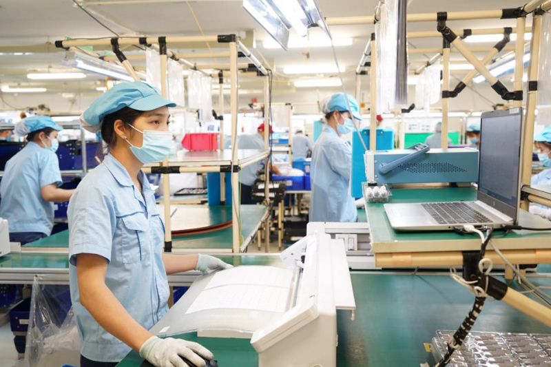 Qua khảo sát của Hiệp hội Dệt may Việt Nam, có hơn 80% doanh nghiệp trong ngành mong muốn chuyển đổi số để tăng hiệu suất làm việc và giảm chi phí quản lý... Ảnh: TL.