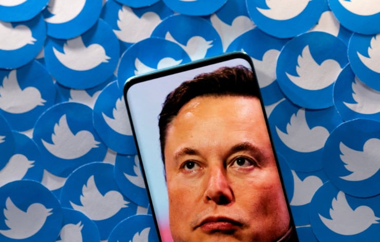 Elon Musk thu phí trên Twitter. Ảnh: Reuters