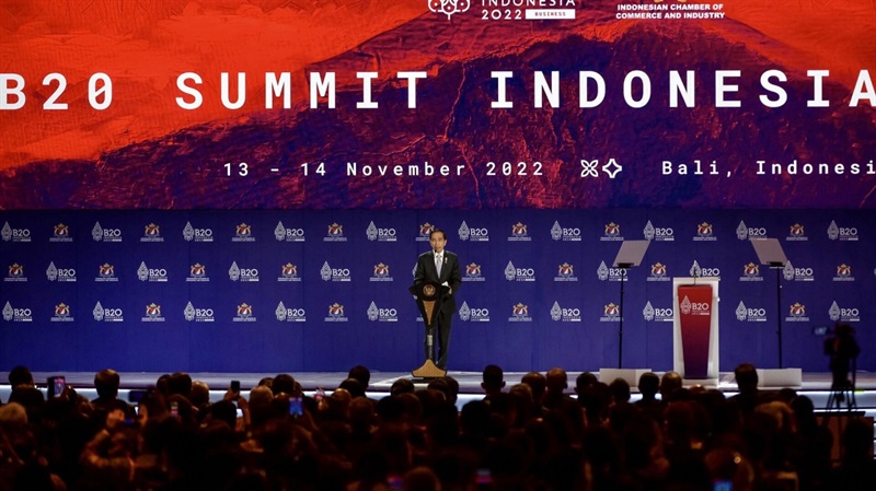 Tổng thống Indonesia Joko Widodo phát biểu khai mạc Hội nghị thượng đỉnh G20 (Ảnh: AFP)