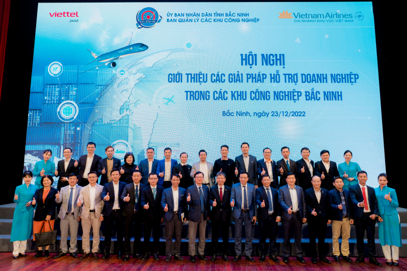 Tổng Công ty Cổ phần Bưu chính Viettel (Viettel Post) phối hợp cùng Tổng Công ty Hàng không Việt Nam (Vietnam Airlines) tổ chức Hội nghị giới thiệu các giải pháp hỗ trợ doanh nghiệp trong các khu công nghiệp tại Bắc Ninh.