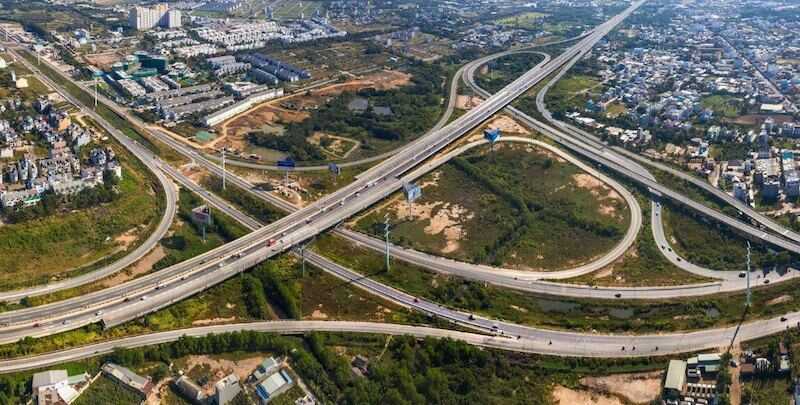 Việt Nam là quốc gia dẫn đầu châu Á về đầu tư cơ sở hạ tầng và đang chi khoảng 5,7% GDP cho lĩnh vực này. Ảnh minh họa