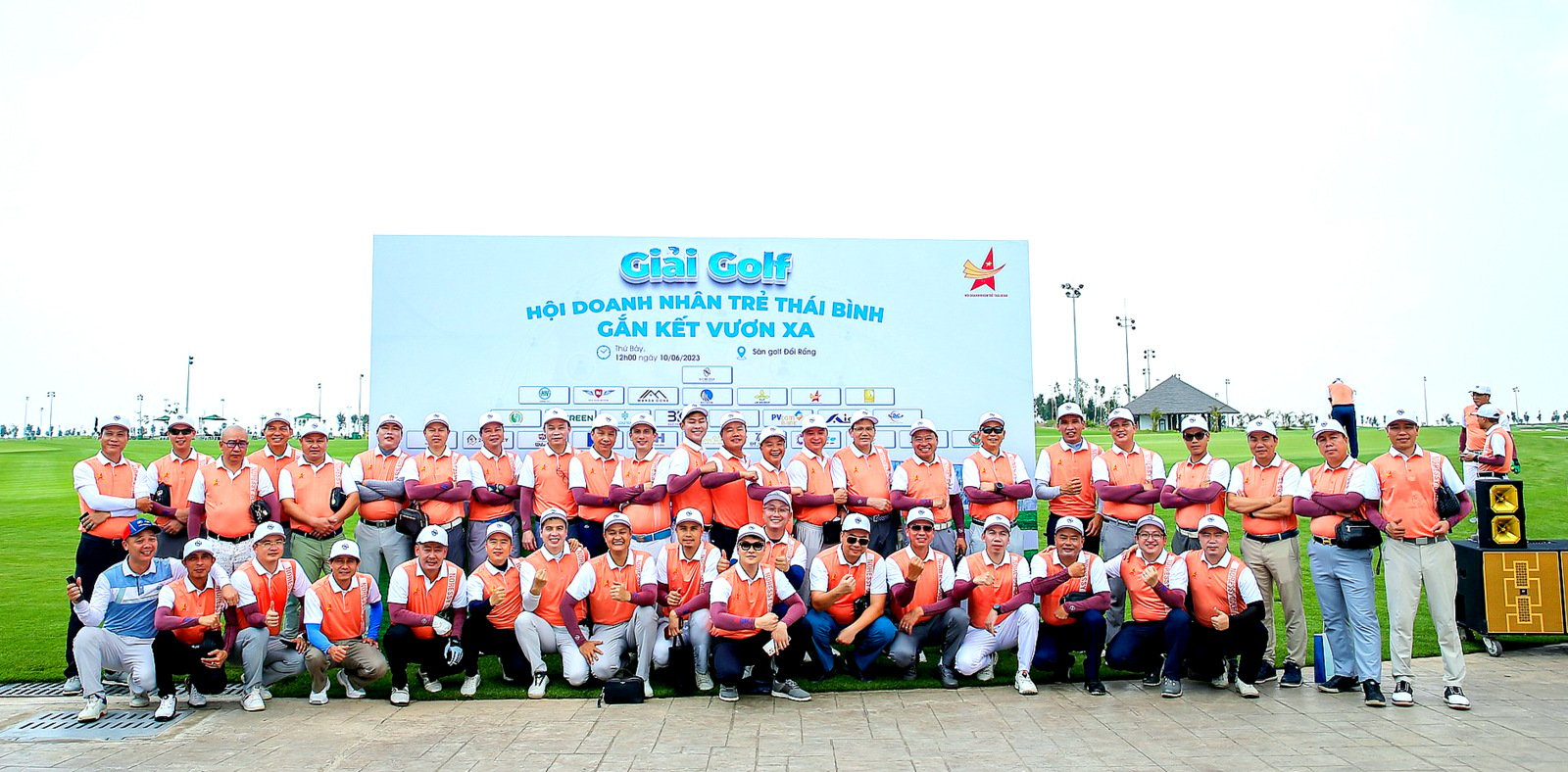 Giải Golf “Doanh nhân trẻ Thái Bình - Gắn kết vươn xa” tại sân golf Đồi Rồng, TP. Hải Phòng quy tụ 144 golfer tham gia.