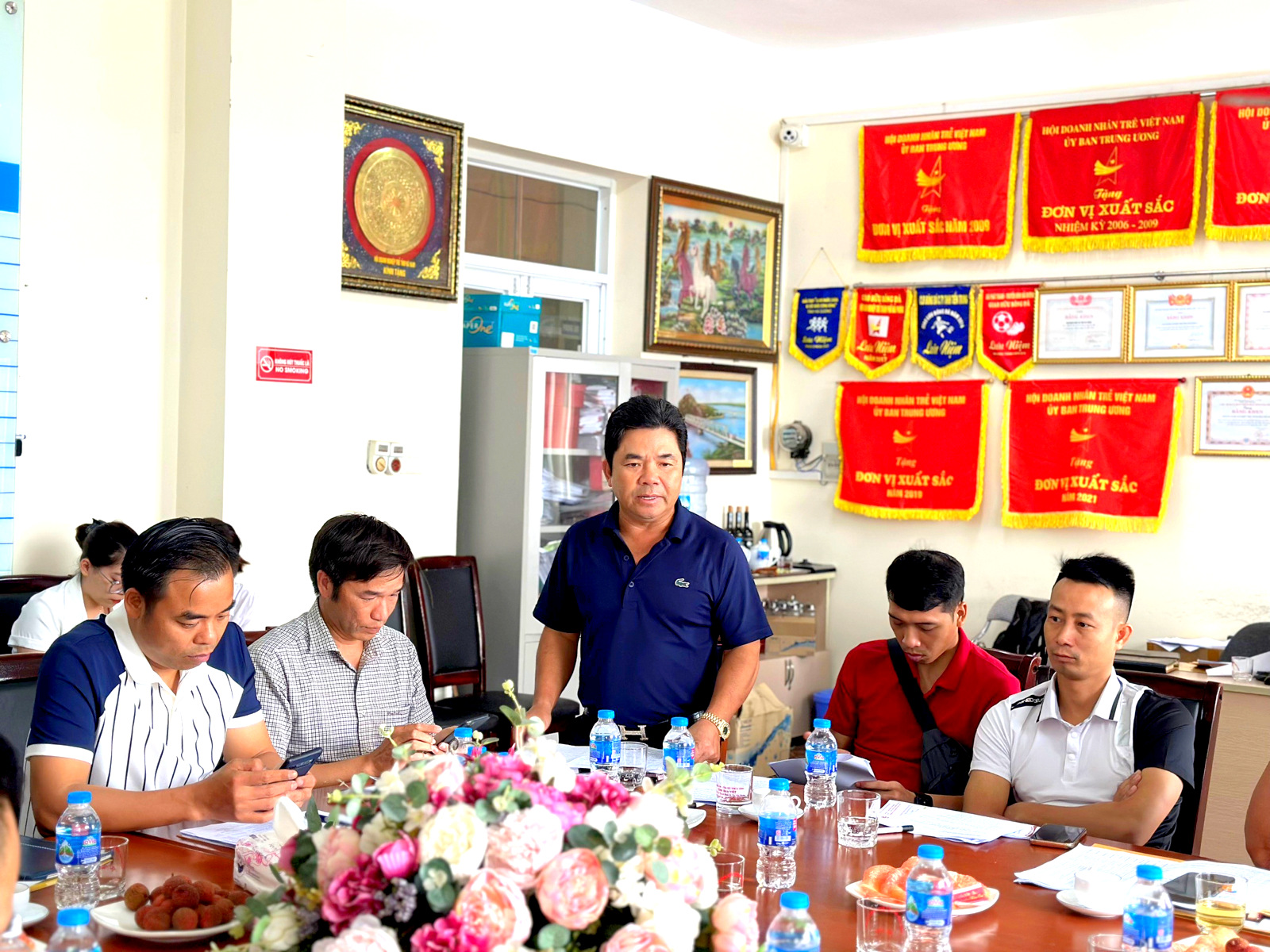 Ông Mai Trọng Nghĩa - Phó Chủ tịch Thường trực Hội Doanh nghiệp trẻ Hải Dương phát biểu tại hội nghị.