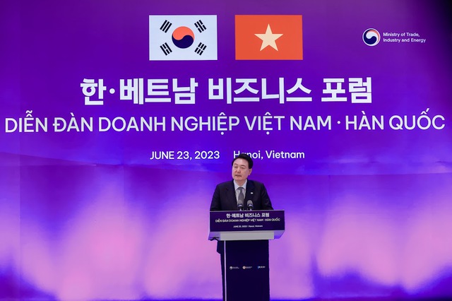 Tổng thống Hàn Quốc Yoon Suk Yeol phát biểu tại diễn đàn. Ảnh: VGP