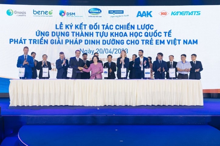 VNM ký kết đối tác chiến lược với 6 tập đoàn dinh dưỡng hàng đầu thế giới