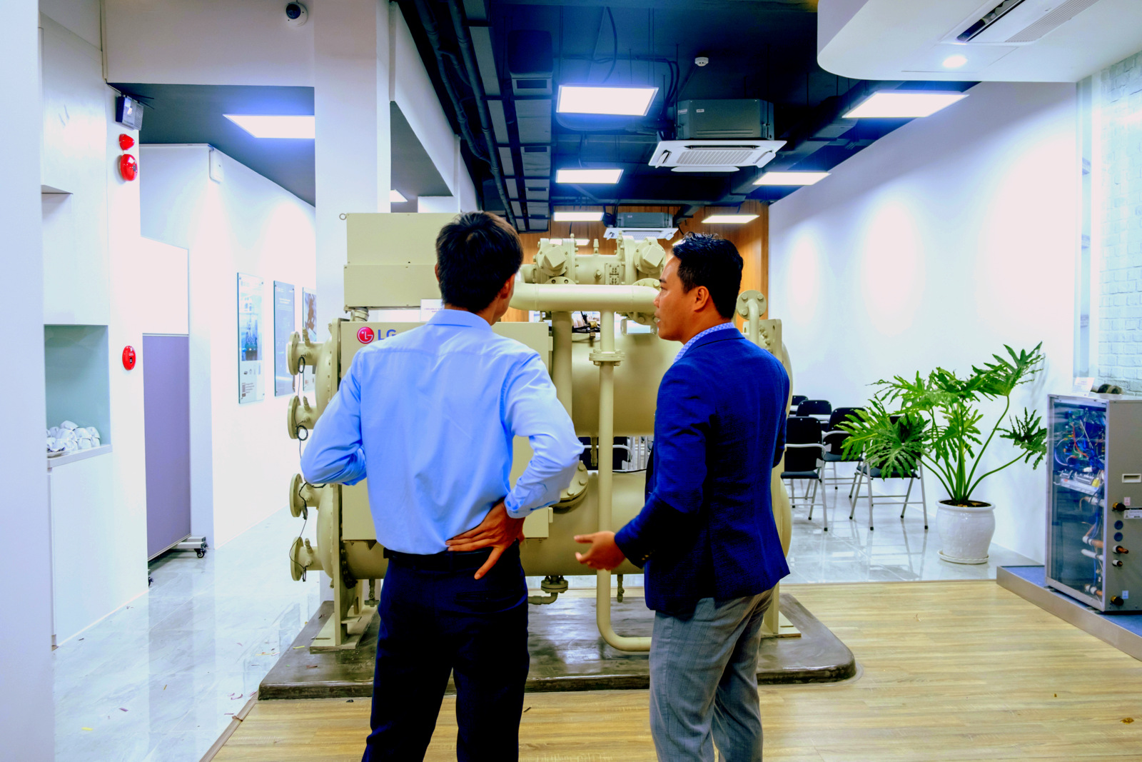 Bên trong khu trưng bày sản phẩm của LG Academy Đà Nẵng.