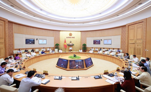 Kết luận phiên họp Chính phủ thường kỳ tháng 7, Thủ tướng Phạm Minh Chính dự báo tình hình sẽ khó khăn hơn. Ảnh: CGV