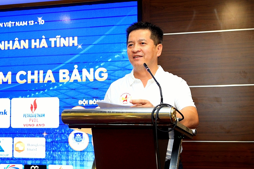 Ông Nguyễn Tiến Trình - Chủ tịch Hội Doanh nhân trẻ Hà Tĩnh thông tin một số nội dung liên quan đến giải đấu.