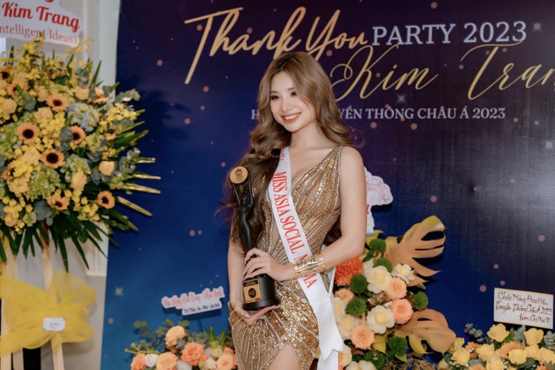 Người đẹp Kim Trang